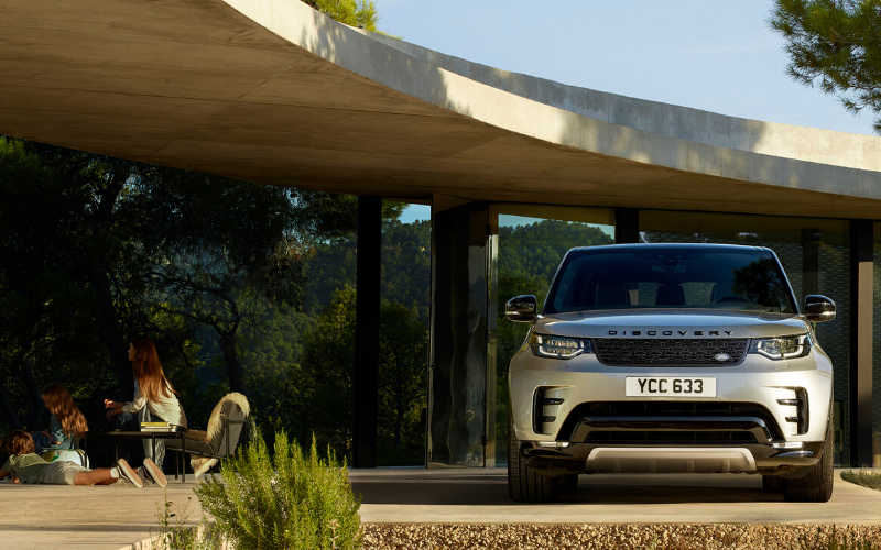 Discover Why The Land Rover Discovery Makes A Perfect Family Car