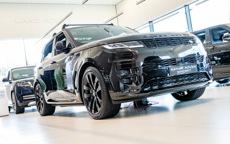 Explore New Range Rover Sport, Range Rover