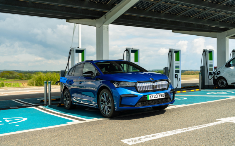 Electric Cars vs Petrol and Diesel: What are The Benefits of Switching? 