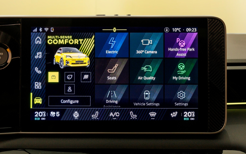 Renault 5 E-Tech infotainment system