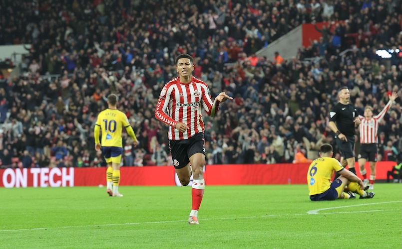 Sunderland Go Top With Home Win