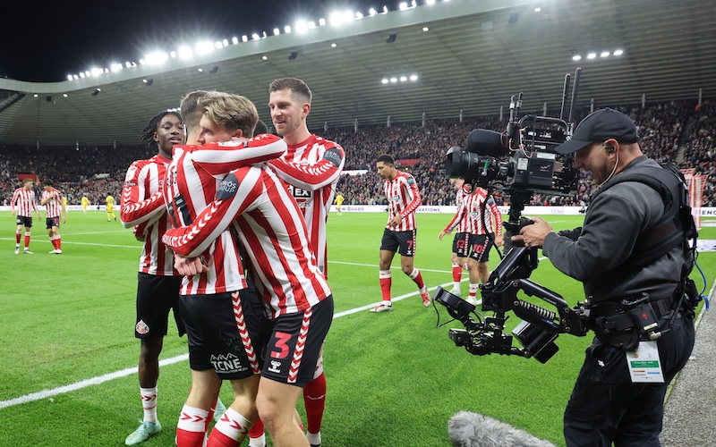 Sunderland Retain Top Spot After Last Gasp Drama