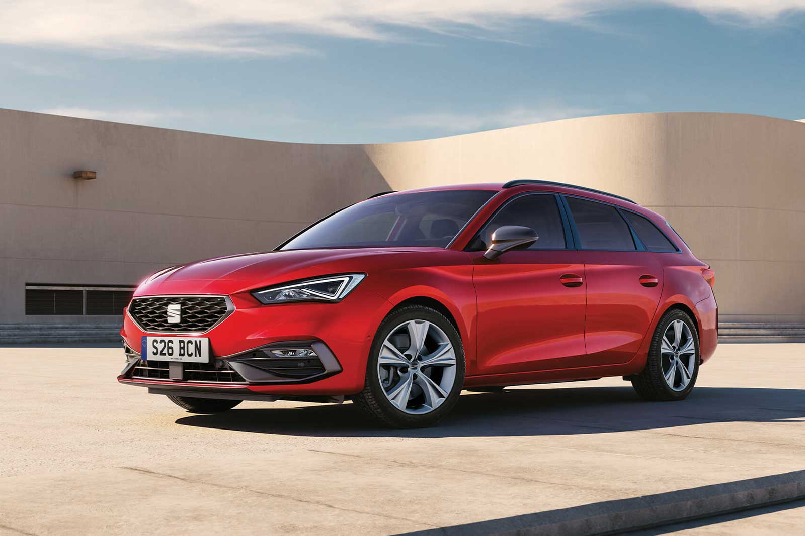 SEAT Leon Overview | The Taxi Centre