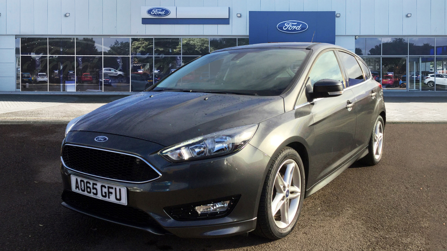 Buy Online Ford Focus 1.5 TDCi 120 Zetec S Navigation 5dr Diesel ...