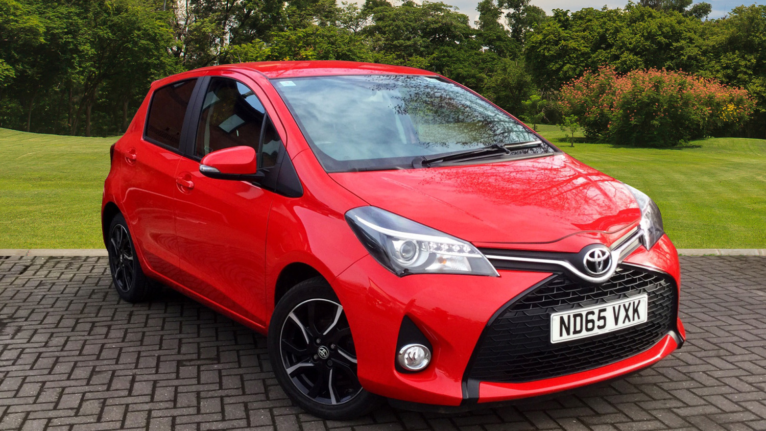 Buy Online Toyota Yaris 1.33 VVT-i Sport 5dr Petrol Hatchback for Sale ...