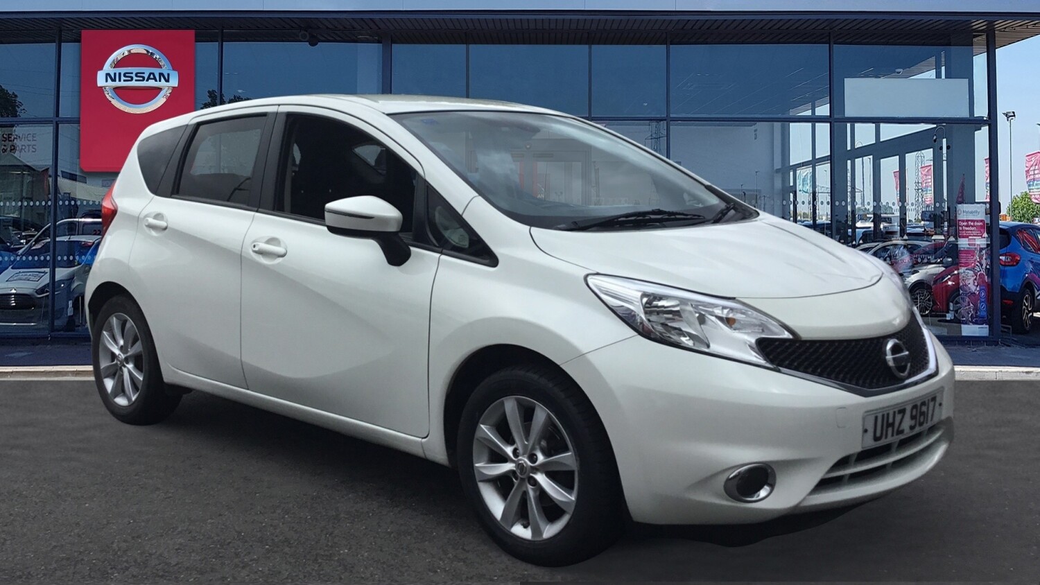 Used Nissan Note 1.2 DiG-S Acenta Premium 5dr Auto Petrol Hatchback for ...