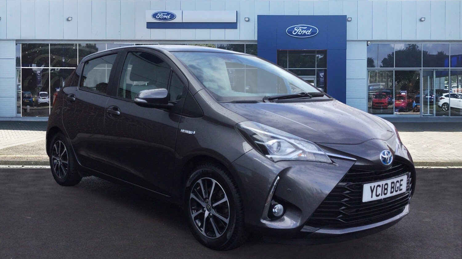 Used Toyota Yaris 1.5 Hybrid Icon Tech 5dr CVT Hybrid Hatchback for ...