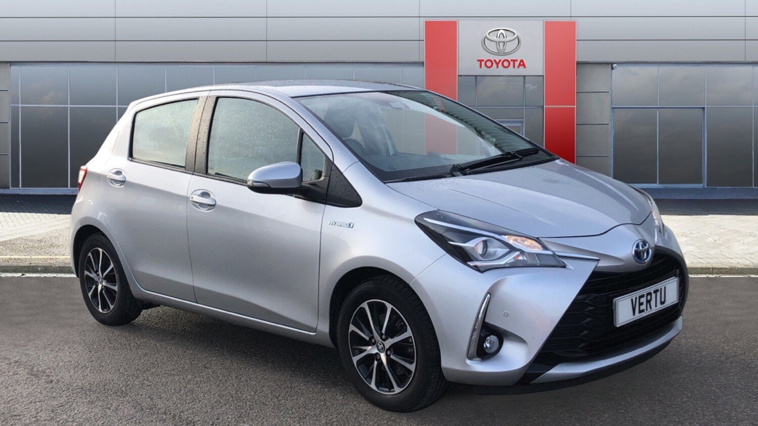 Used Toyota Yaris 1.5 Hybrid Icon Tech 5dr CVT Hybrid Hatchback for ...