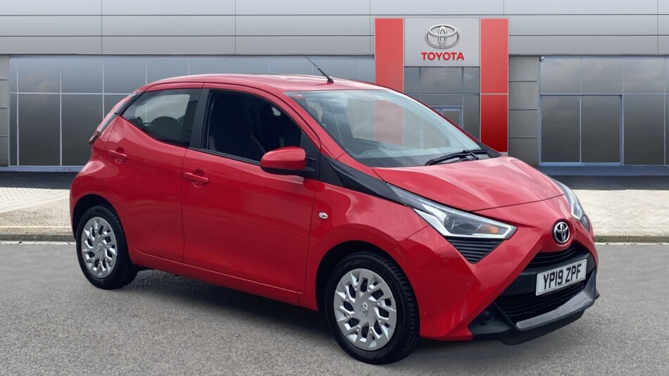 Used Toyota Aygo 1.0 VVT-i X-Play 5dr Petrol Hatchback for Sale ...